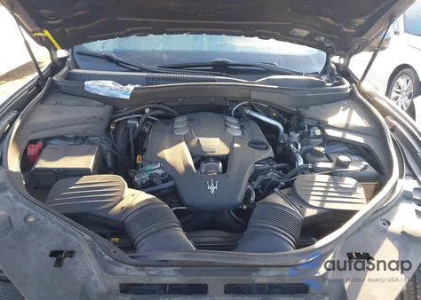 2018 Maserati Levante Granlusso из США, поврежденный, VIN ZN661XUL2JX259830